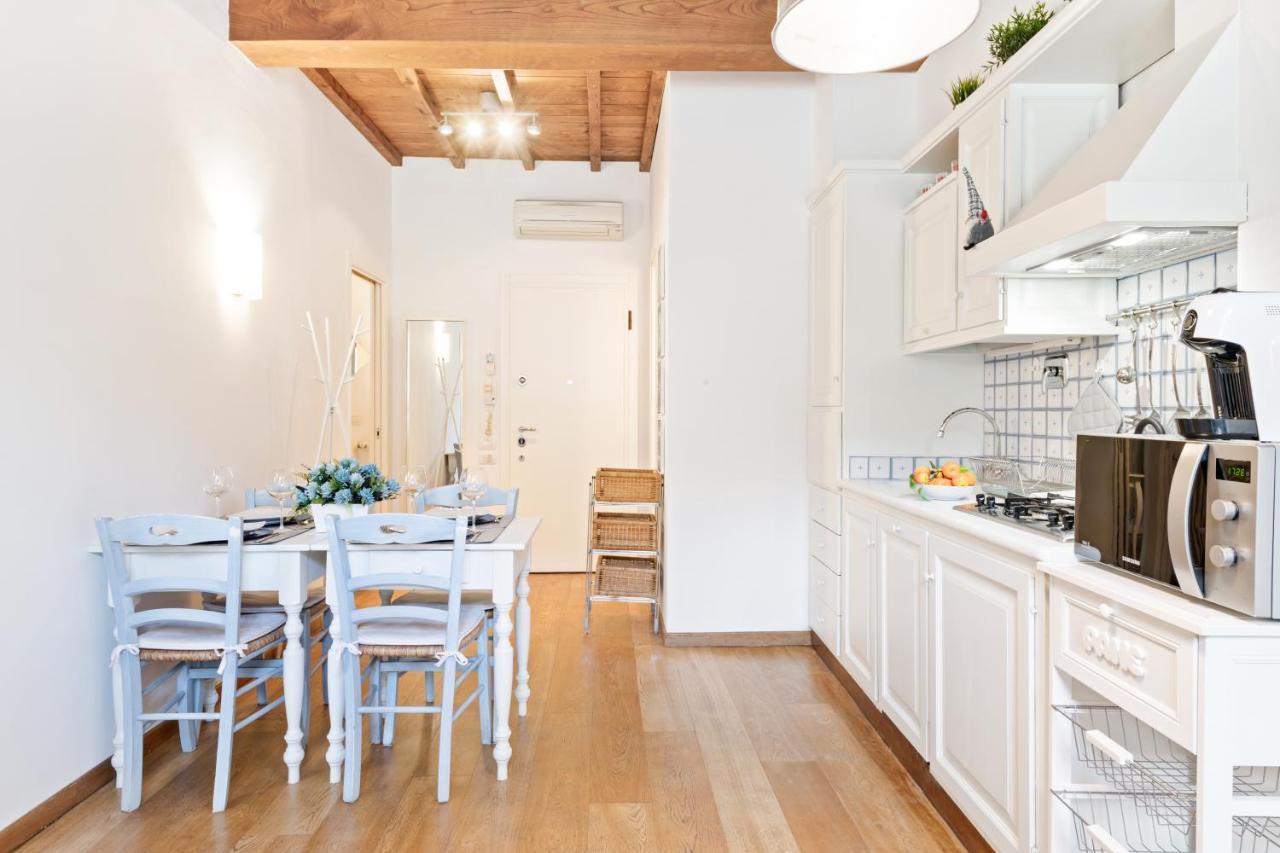 Florence City Center Flat Via Dei Neri Luaran gambar